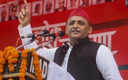 UP Election 2026: अखिलेश यादव का बड़ा ऐलान, महिलाओं को ₹40,000 रुपए सालाना देने का किया वादा