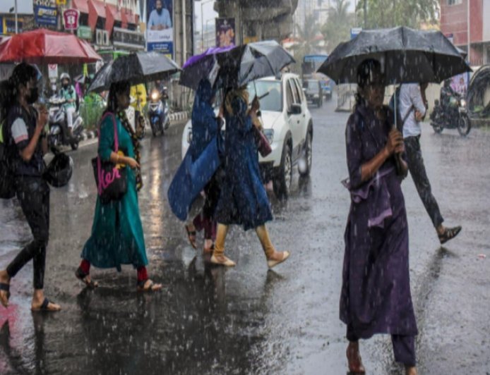 weather today India: 26 राज्यों में भारी बारिश का अलर्ट, 85 किमी/घंटा तक चलेंगी तेज हवाएं