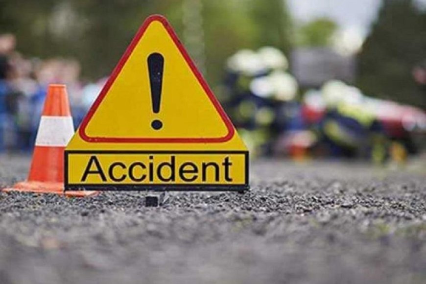 अनियंत्रित बाइक पुल के नीचे गिरी, दो युवक घायल, एक की हालत गंभीर