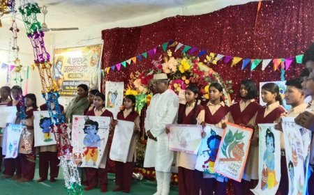 कुसमी के टमसार में श्रीकृष्ण की लीलाओं की मनमोहक प्रस्तुतियों ने मोहा मन, सांस्कृतिक कार्यक्रमों और चित्र प्रदर्शनी ने बांधा समां