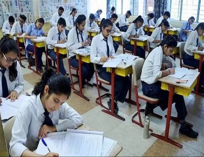 MP Sidhi School News: कक्षा 9वीं से 12वीं की त्रैमासिक परीक्षाएं 7 सितम्बर से शुरू, समय-सारणी जारी