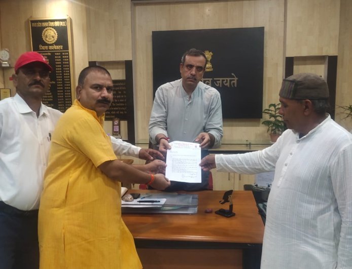 Sidhi News: भारतीय किसान संघ किसानों की समस्याओं को लेकर कलेक्टर को प्रधानमंत्री व मुख्यमंत्री के नाम सौंपा  ज्ञापन