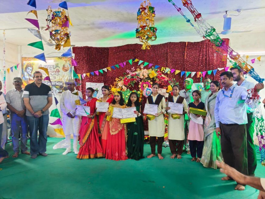 कुसमी के टमसार में श्रीकृष्ण की लीलाओं की मनमोहक प्रस्तुतियों ने मोहा मन, सांस्कृतिक कार्यक्रमों और चित्र प्रदर्शनी ने बांधा समां