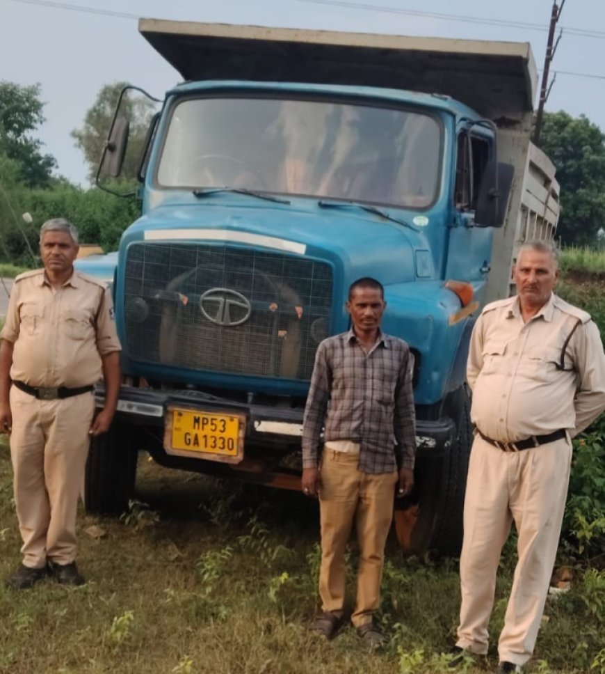 Sidhi News: अवैध खनिज परिवहन पर खनिज विभाग की कार्रवाई,गिट्टी व स्टोन डस्ट का अनाधिकृत परिवहन करते दो डंपर जब्त