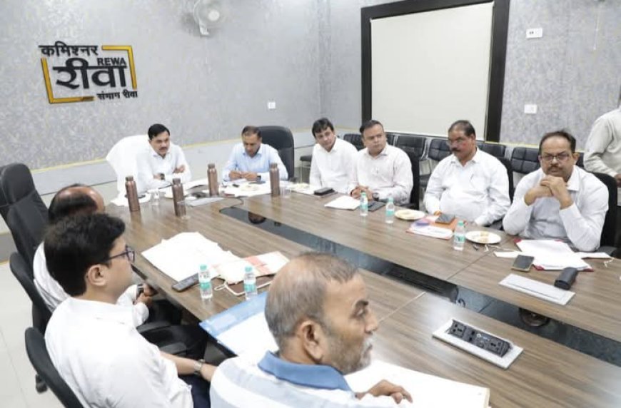 गांव-गांव में बिकने वाली अवैध एवं मिलावटी शराब बिक्री पर कड़ी कार्रवाई करने कमिश्नर ने दिए सख्त निर्देश