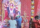 सीधी: नवरात्रि में मन्नत पूरी करने  युवक ने दुर्गा पंडाल में काटी जीभ! 12 घंटे बाद आया होश, VIDEO वायरल