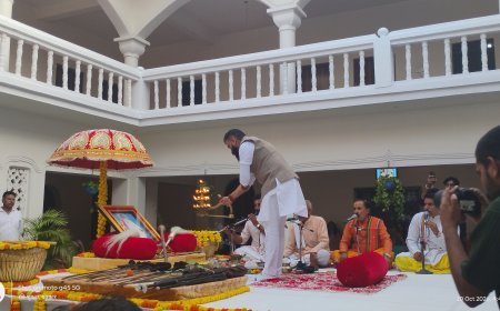 मड़वास गढ़ी में वैदिक मंत्रोच्चार के साथ गद्दी और शस्त्र पूजन, दशहरा मिलन समारोह में दूर दराज से आए गणमान्य अतिथि,VIDEO