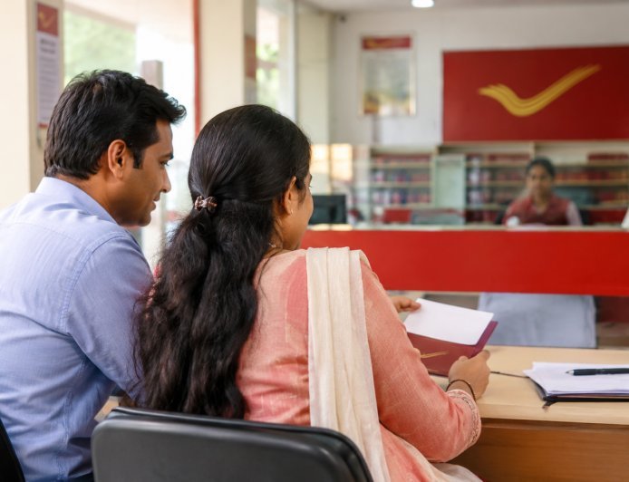 पत्नी के साथ मिलकर Post Office की इस स्कीम में करें निवेश, हर महीने खाते में आयेंगे ₹9,250, यहां समझें पूरा कैलकुलेशन