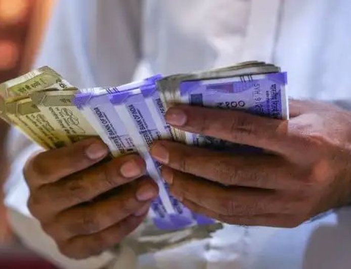 DA Hike 2026: केंद्रीय कर्मचारियों को दिवाली से पहले मिलेगा महंगाई भत्ते का तोहफा? जानिए नया अपडेट