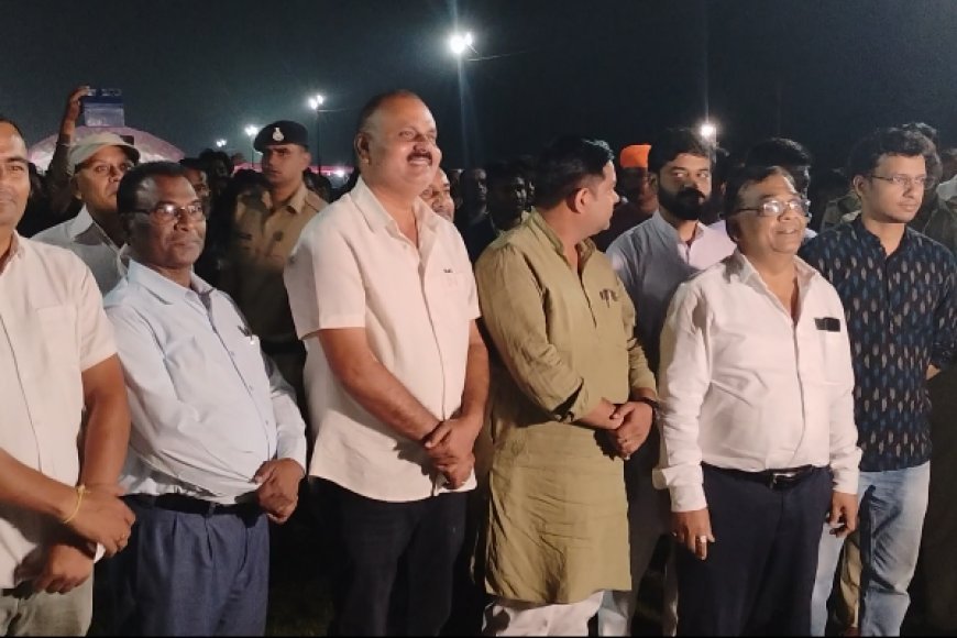 मझौली में अव्यवस्थाओं के बीच रावण दहन, न दुर्गा झांकियां दिखी न बैठने की रही समुचित व्यवस्था