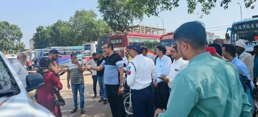 नवीन बस स्टैंड का सीधी कलेक्टर ने किया निरीक्षण,यात्री सुविधाओं, फुटकर व्यापारियों की व्यवस्था को लेकर दिए निर्देश